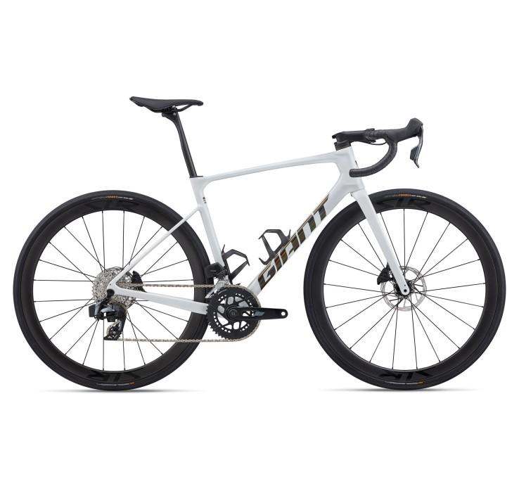 Bicicleta Giant Defy Advanced Pro 1 2026